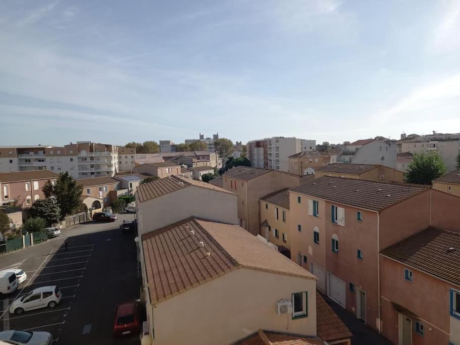 Appart 2/4 Pers Proche Centre Avec Balcon, Parking Narbonne Exterior photo