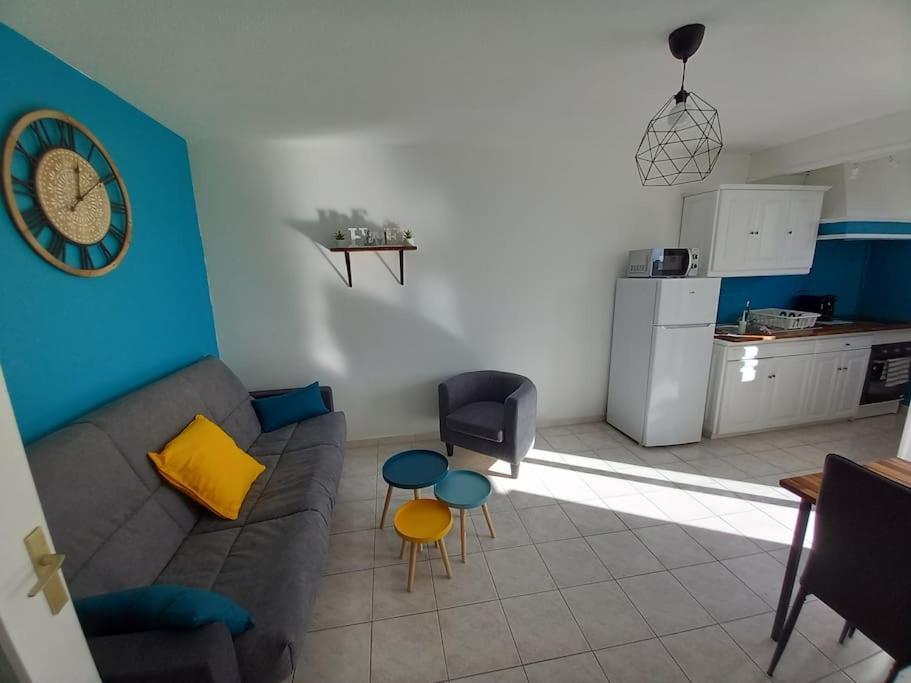 Appart 2/4 Pers Proche Centre Avec Balcon, Parking Narbonne Exterior photo