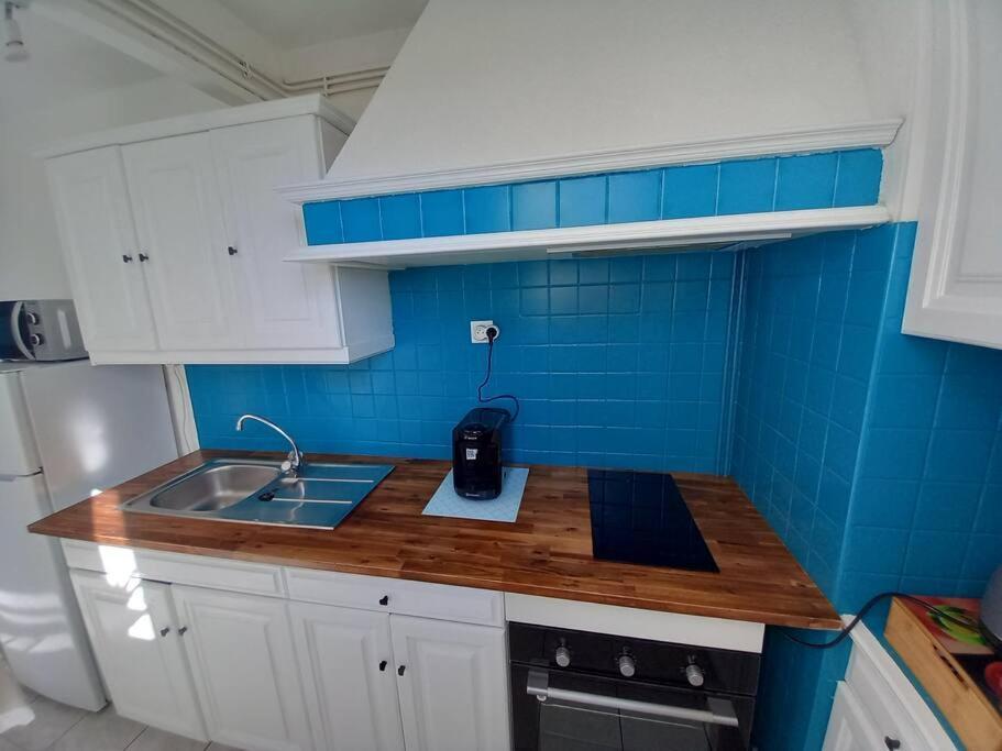Appart 2/4 Pers Proche Centre Avec Balcon, Parking Narbonne Exterior photo