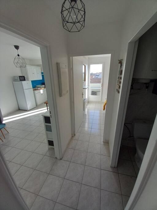 Appart 2/4 Pers Proche Centre Avec Balcon, Parking Narbonne Exterior photo